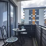Amazing In By Valentino - Free Garage Parking Διαμέρισμα *